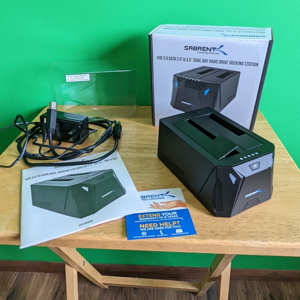 Sabrent USB 3.0 SATA 2.5" & 3.5" dual bay hard drive docking station